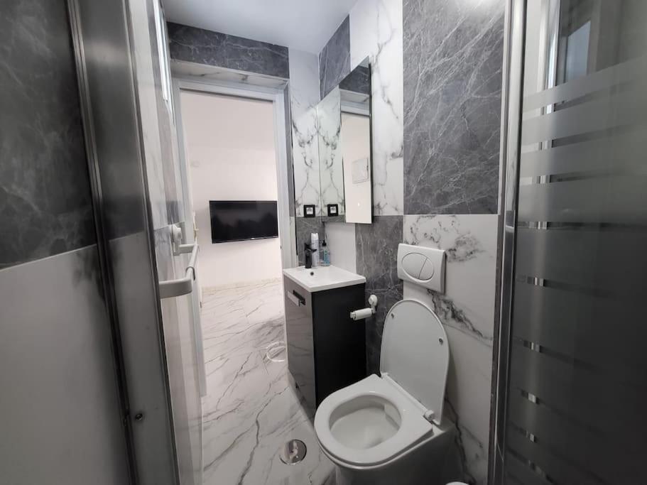 Las Canteras New 2 Bedrooms Flat At The Beach Parking Optional لاس بالماس دي غران كاناريا المظهر الخارجي الصورة